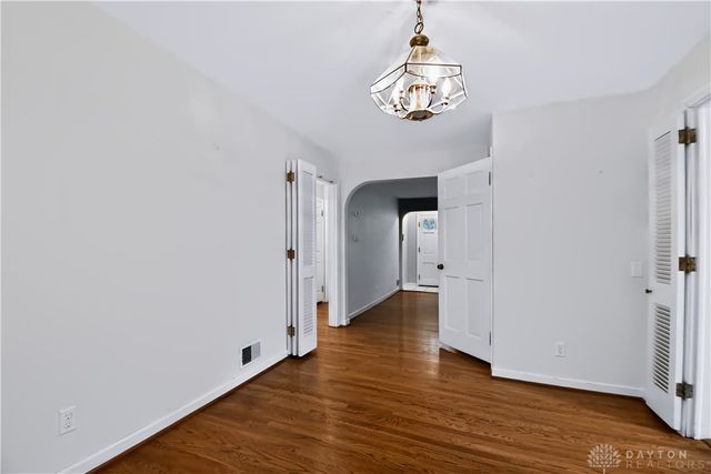 212 Dell Park Avenue, Oakwood, OH 45419