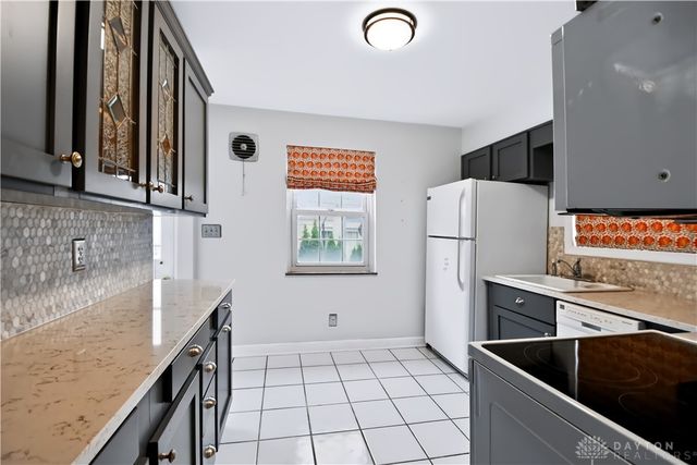 212 Dell Park Avenue, Oakwood, OH 45419
