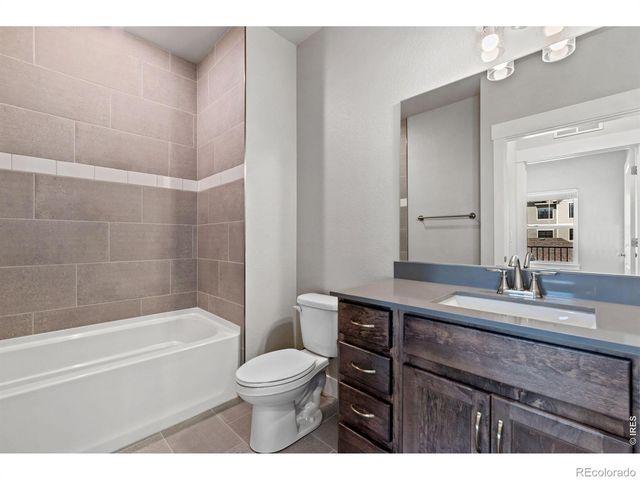 265 High Point Drive 205, Longmont, CO 80504