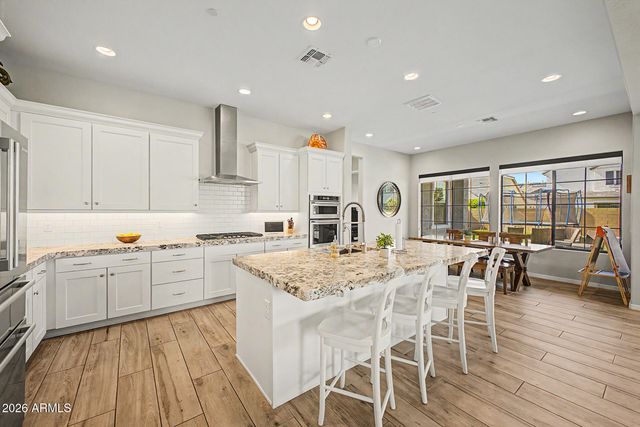 2296 E CANARY Drive, Gilbert, AZ 85297