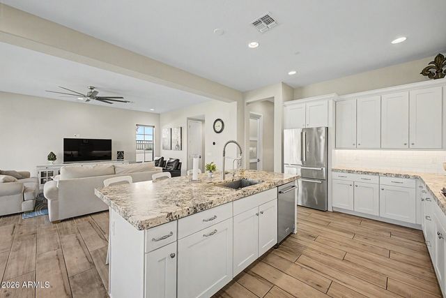 2296 E CANARY Drive, Gilbert, AZ 85297