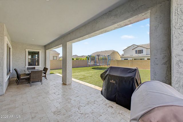 2296 E CANARY Drive, Gilbert, AZ 85297