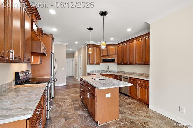 1820 Crimson Ridge Drive, Commerce Twp, MI 48390
