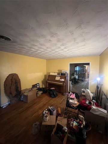 4446 Preston Circle, Cockrell Hill, TX 75211