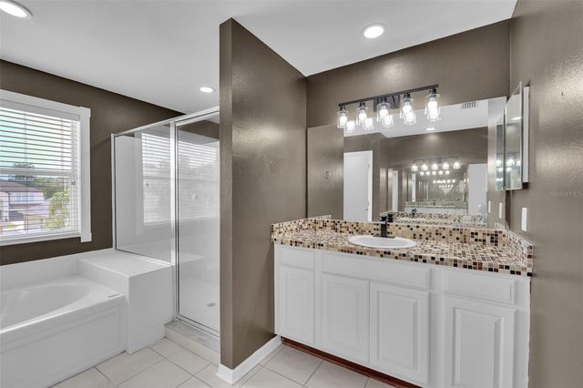 1250 LORETTO CIRCLE, Odessa, FL 33556