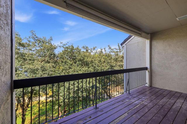 3073 Cambridge Rd, Cameron Park, CA 95682