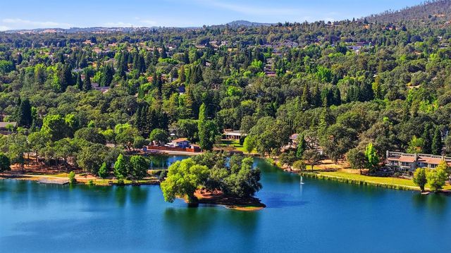 3073 Cambridge Rd, Cameron Park, CA 95682