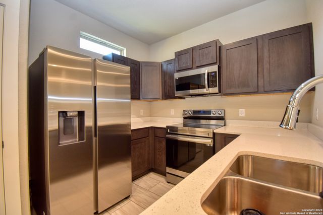 8407 Via Pisa, San Antonio, TX 78227