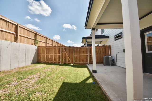 8407 Via Pisa, San Antonio, TX 78227