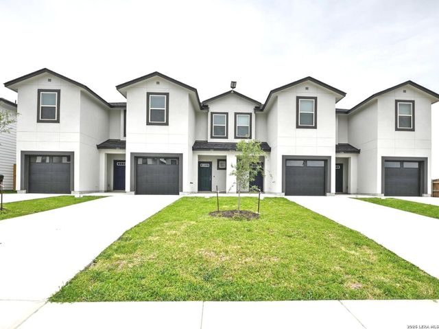 8407 Via Pisa, San Antonio, TX 78227