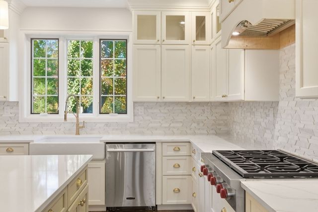 131 Maple St, Scituate, MA 02066