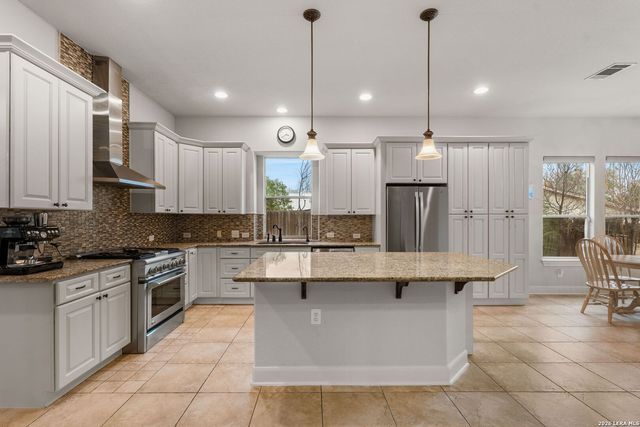 1017 Garraty, Terrell Hills, TX 78209