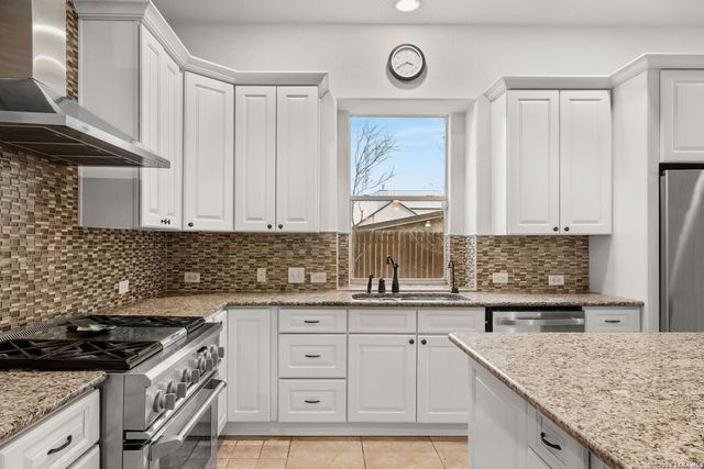 1017 Garraty, Terrell Hills, TX 78209