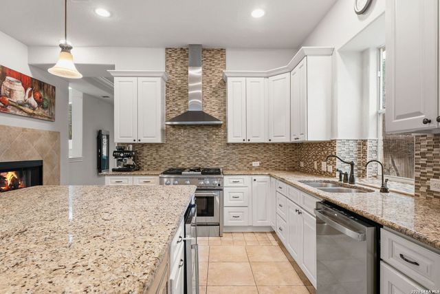 1017 Garraty, Terrell Hills, TX 78209