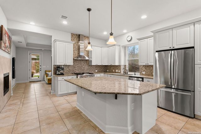 1017 Garraty, Terrell Hills, TX 78209