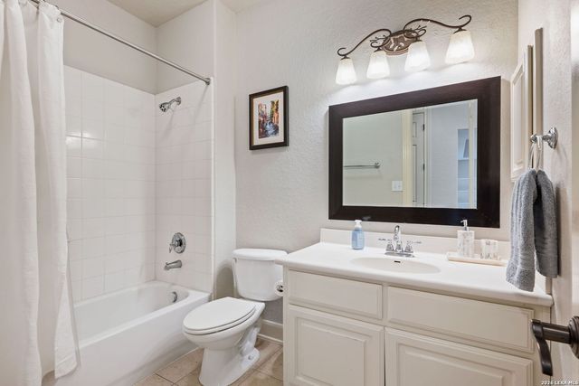 1017 Garraty, Terrell Hills, TX 78209