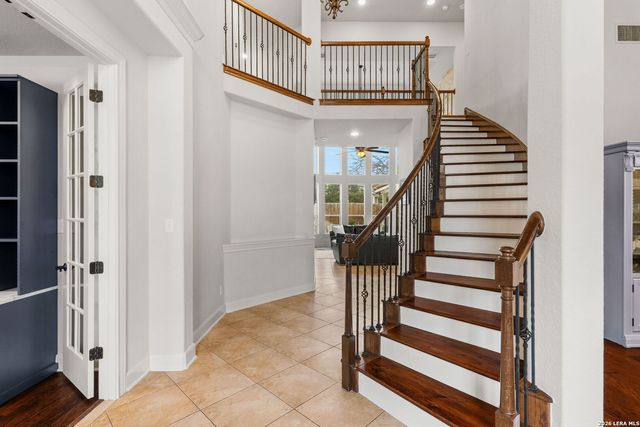 1017 Garraty, Terrell Hills, TX 78209