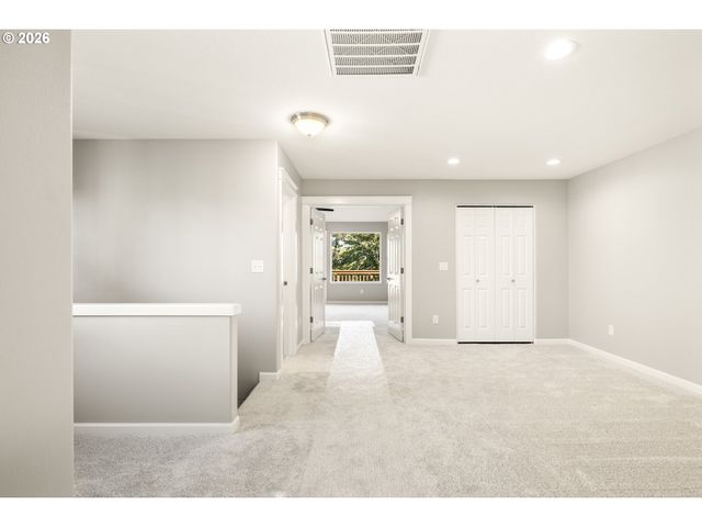 21843 Ne HEARTWOOD Cir, Fairview, OR 97024