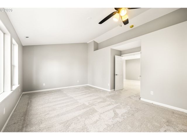 21843 Ne HEARTWOOD Cir, Fairview, OR 97024