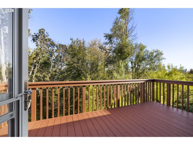 21843 Ne HEARTWOOD Cir, Fairview, OR 97024