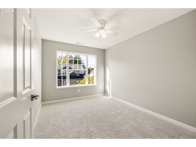 21843 Ne HEARTWOOD Cir, Fairview, OR 97024