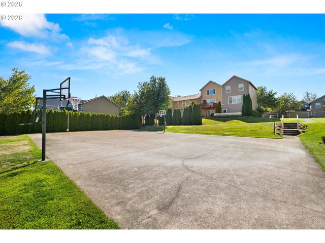 21843 Ne HEARTWOOD Cir, Fairview, OR 97024