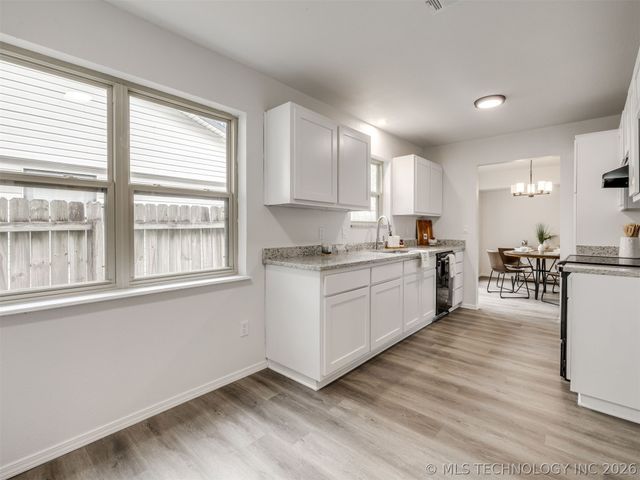 3351 S 143rd East Avenue, Tulsa, OK 74134