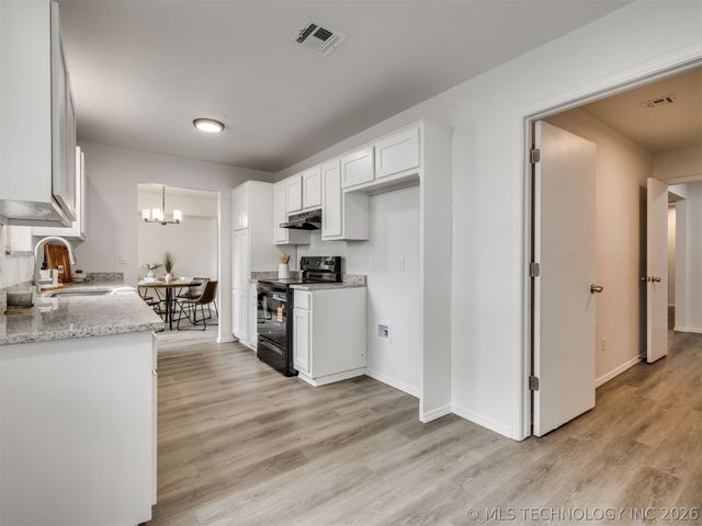 3351 S 143rd East Avenue, Tulsa, OK 74134