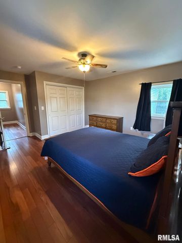 1145 N 5TH Street, Springfield, IL 62702