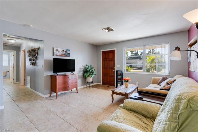 2367 Dover AVE, Fort Myers, FL 33907