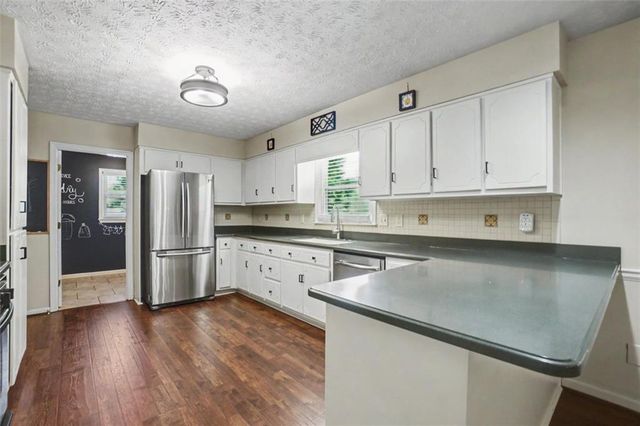 180 Hayes Circle, Rex, GA 30273