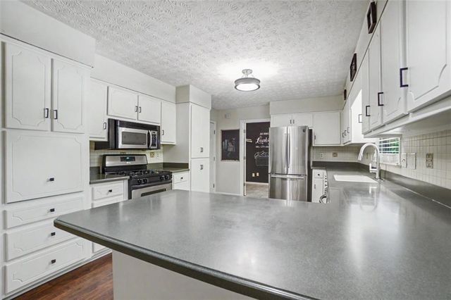 180 Hayes Circle, Rex, GA 30273