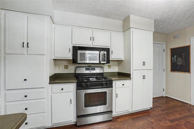 180 Hayes Circle, Rex, GA 30273