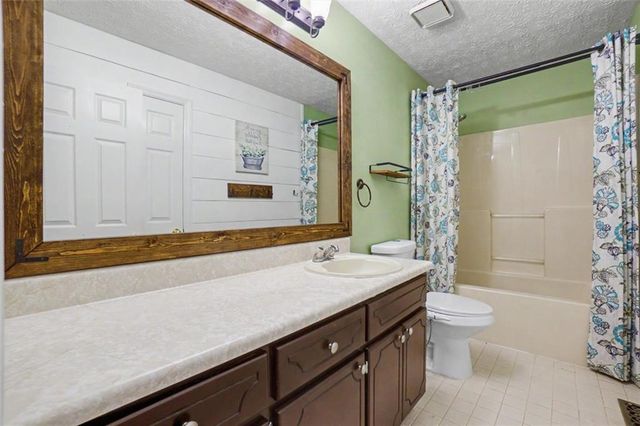 180 Hayes Circle, Rex, GA 30273