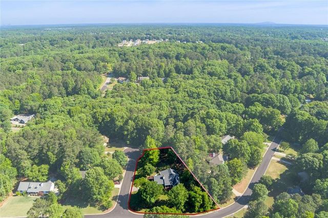 180 Hayes Circle, Rex, GA 30273