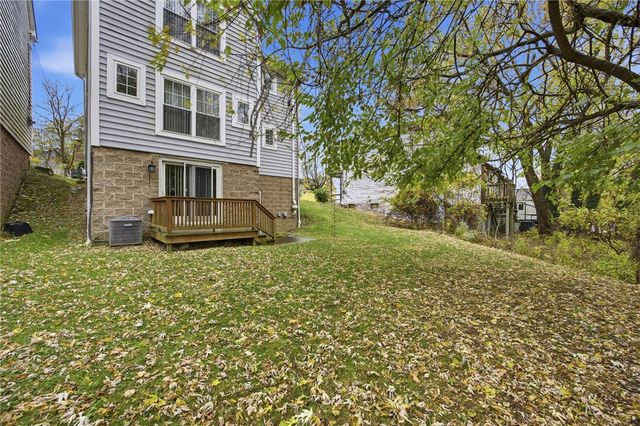 137 Freeland St, Beltzhoover, PA 15210