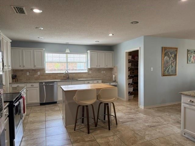 9580 Estate Drive S, Mobile, AL 36695