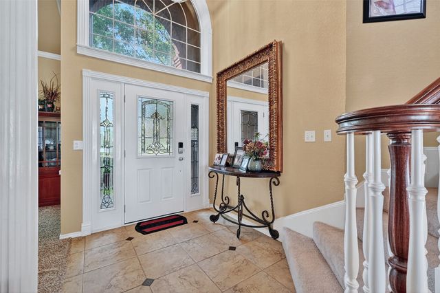 736 W Kiowa Drive, Lake Kiowa, TX 76240