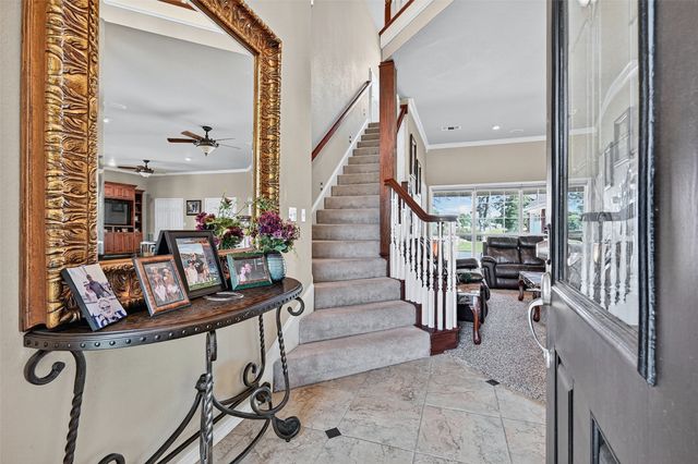 736 W Kiowa Drive, Lake Kiowa, TX 76240