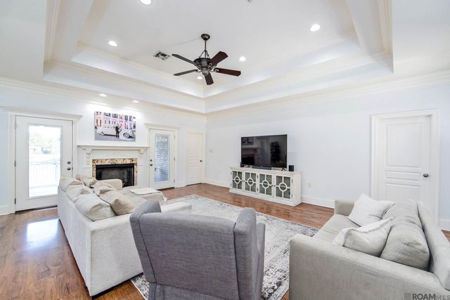 204 Abby Lake Drive, Thibodaux, LA 70301
