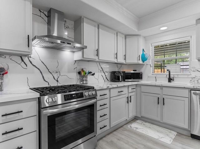 910 7th Street, Bay City, TX 77414