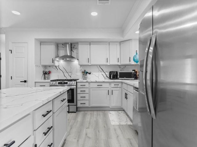 910 7th Street, Bay City, TX 77414
