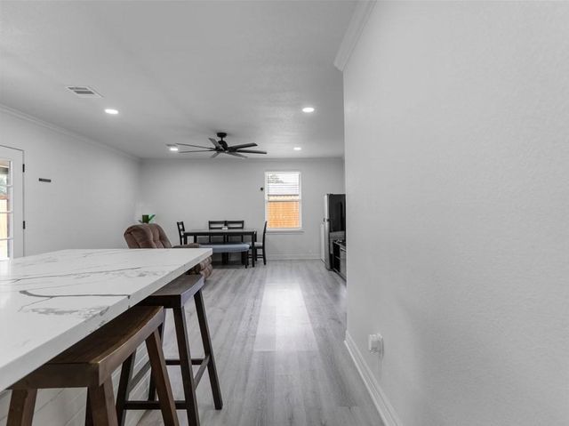 910 7th Street, Bay City, TX 77414