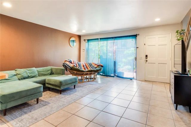 2069 S Magnolia Avenue 123, Ontario, CA 91762