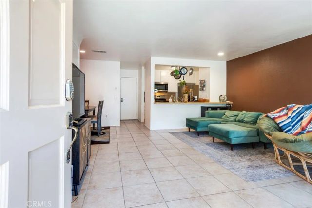 2069 S Magnolia Avenue 123, Ontario, CA 91762
