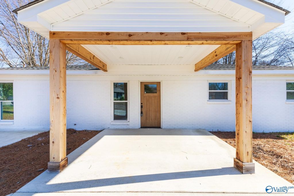 6116 Pisgah Drive, Huntsville, AL 35810