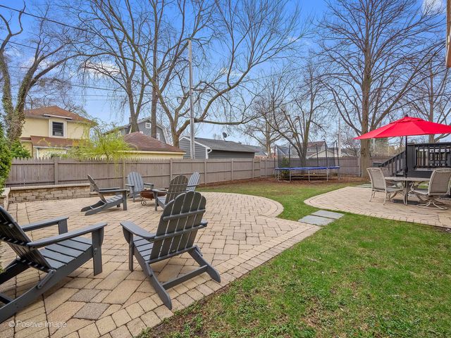 451 S SPRING Avenue, La Grange, IL 60525