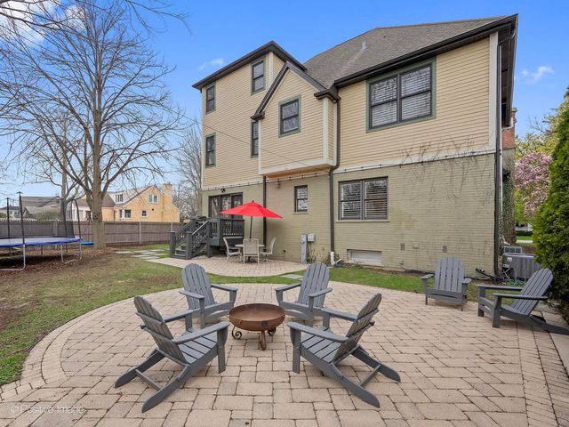 451 S SPRING Avenue, La Grange, IL 60525