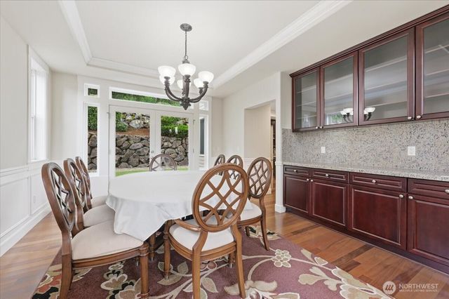 24121 NE 1st Place, Sammamish, WA 98074