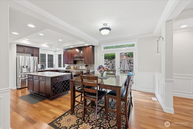 24121 NE 1st Place, Sammamish, WA 98074